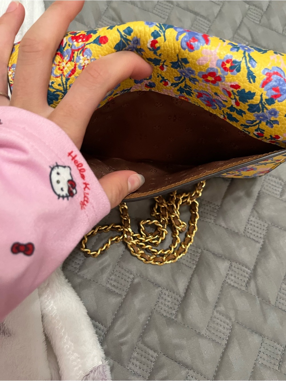 Tory Burch Yellow Floral Leather Crossbody with Gold Logo - Picture 9 of 15